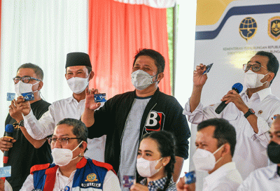 Pencanangan gerakan nasional kembali ke angkutan umum, Minggu (27/2/2022).