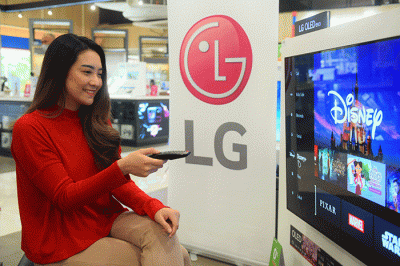 Perusahaan elektronik asal Korea Selatan ini baru saja mengumumkan resminya ketersediaan Disney+ Hotstar di berbagai jajaran smart TV-nya. 