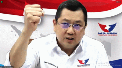 Ketua Umum DPP Partai Perindo Hary Tanoesoedibjo memberikan arahan didepan ratusan kader dalam Rapat Kerja Wilayah Partai Perindo Provinsi Papua.