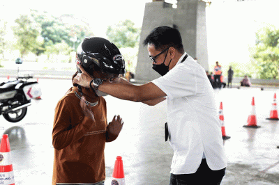 Selain menggelar pelatihan Safety Driving, pada kesempatan ini pula, PT MUM juga melaksanakan rekrutmen massal khusus wilayah Jawa Barat.