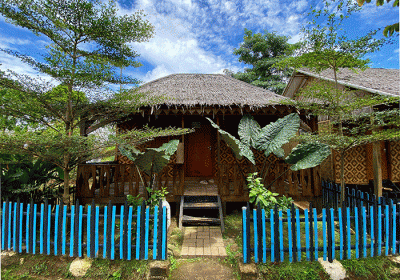 Wisata alam menjadi salah satu tujuan berwisata bersama keluarga di tengah pandemi Covid-19 yang hingga saat ini belum berakhir.