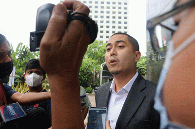 Ketua Fraksi Nasdem DPRD Provinsi DKI Jakarta Periode 2019-2024 Wibi Andrino usai menjalani pemeriksaan di Gedung KPK.