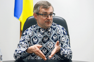 Duta Besar Ukraina untuk Indonesia Vasyl Hamianin saat wawancara ekslusif di Kedutaan Besar Ukraina, Jakarta, Senin (7/3/2022).