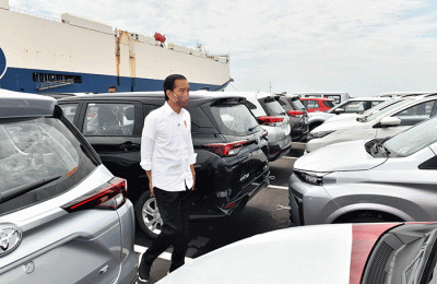 Presiden Joko Widodo pada Selasa, 8 Maret 2022, bertolak menuju Pelabuhan Patimban, Kabupaten Subang, Provinsi Jawa Barat untuk melakukan kunjungan kerja.