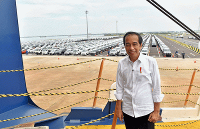 Presiden Joko Widodo pada Selasa, 8 Maret 2022, bertolak menuju Pelabuhan Patimban, Kabupaten Subang, Provinsi Jawa Barat untuk melakukan kunjungan kerja.