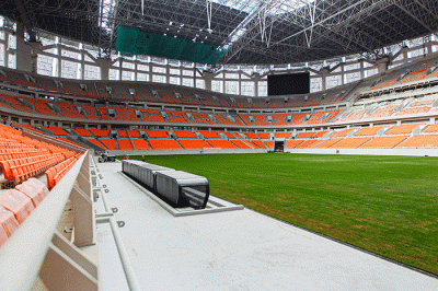 Aktivitas pengerjaan pembangunan Jakarta International Stadium (JIS) di kawasan Papanggo, Tanjung Priok, Jakarta Utara, Selasa (8/3/2022).