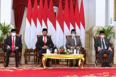Presiden Joko Widodo mengapresiasi upaya Komisi Yudisial (KY) membangun budaya transparansi kepada masyarakat melalui penyampaian laporan tahunan.