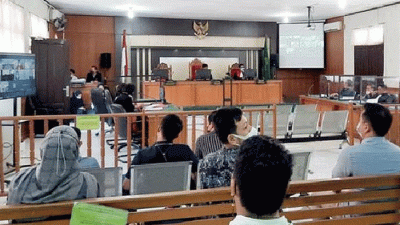 Empat terdakwa perkara surat utang Fikasa Grup blak-blakan saat menyampaikan nota pembelaan (pledoi) dalam persidangan di Pengadilan Negeri Pekanbaru.
