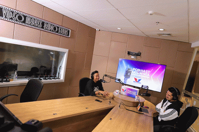 Nico Aditya (kiri) saat menjadi narasumber Podcast Aksi Nyata #DariKamuUntukIndonesia di Studio Talkshow MNC Network, iNews Tower, MNC Center.