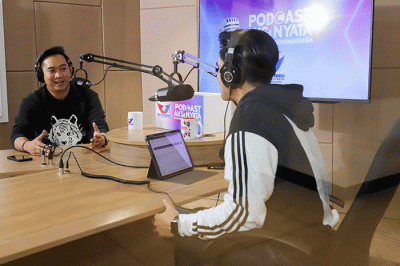 Nico Aditya (kiri) saat menjadi narasumber Podcast Aksi Nyata #DariKamuUntukIndonesia di Studio Talkshow MNC Network, iNews Tower, MNC Center.