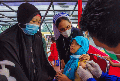 Wakil Ketua Komisi IX DPR RI Charles Honoris saat meninjau vaksinasi booster bagi disabilitas di SLB Negeri 9 Jakarta, Sunter, Jakarta Utara.