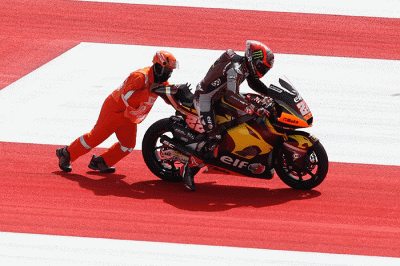 Latihan bebas 2 Moto2 seri Pertamina Grand Prix of Indonesia 2022 di Pertamina Mandalika International Street Circuit, Lombok Tengah, NTB, Jumat (18/3/2022).