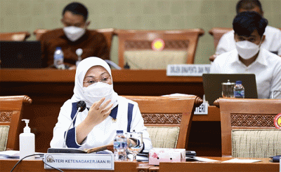 Menteri Ketenagakerjaan Ida Fauziyah menyebut program yang digulirkan pemerintah yakni Jaminan Kehilangan Pekerjaan (JKP).