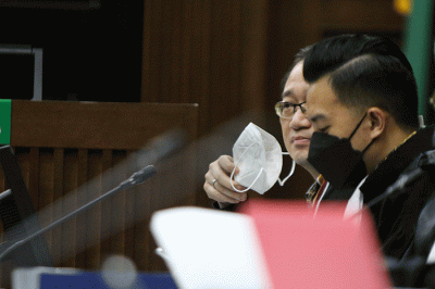 Teddy Tjokrosapoetro menjalani sidang di Pengadilan Tipikor, Jakarta, Rabu (23/3/2022).