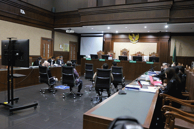 Teddy Tjokrosapoetro menjalani sidang di Pengadilan Tipikor, Jakarta, Rabu (23/3/2022).