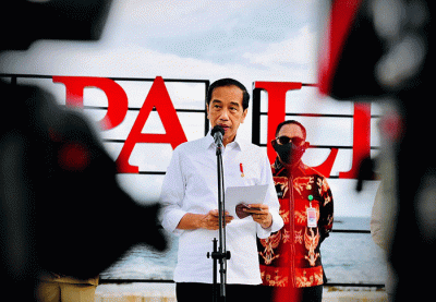 Mengawali agendanya hari ini, Presiden Joko Widodo meresmikan penataan kawasan Kota Kupang dalam kunjungan kerjanya ke Provinsi NTT.
