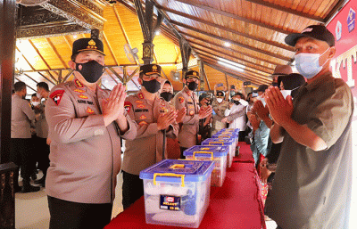 Kegiatan vaksinasi terus dilakukan secara masif oleh pemerintah bersinergi dengan TNI-Polri meski situasi penyebaran Covid-19 saat ini tengah melandai.