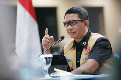 Kepala BNPB Letjen TNI Suharyanto mengingatkan kepada pemerintah daerah Kepulauan Riau agar tetap mengantisipasi adanya potensi lonjakan kasus Covid-19.