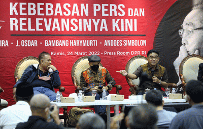 Diskusi Dialektika Demokrasi di Media Center, Nusantara III, Komplesk Parlemen MPR/DPR-DPD, Senayan, Jakarta, Kamis (24/3/2022).