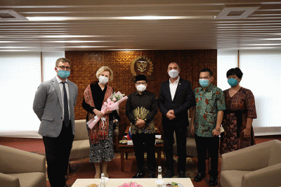 Wakil Ketua DPR Muhaimin Iskandar melakukan pertemuan dengan Duta Besar Rusia untuk Indonesia Ludmila Vorobieva di ruang delegasi, Nusantara III.