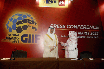 Global Islamic Investment Forum (GIIF) 2022 di Jakarta, Jumat (25/3/2022).