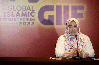 Global Islamic Investment Forum (GIIF) 2022 di Jakarta, Jumat (25/3/2022).