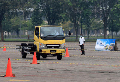 Media test drive Fuso Euro 4 di ICE BSD City, Tangerang, Banten, Jumat (25/3/2022).