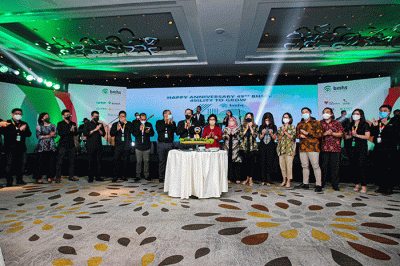 Komisaris Utama Bundamedik, dr. Ivan Rizal Sini memberikan sambutan saat perayaan hari jadi Bundamedik Healthcare System (BHMS) ke-49.