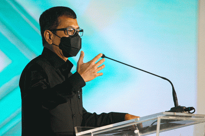 Komisaris Utama Bundamedik, dr. Ivan Rizal Sini memberikan sambutan saat perayaan hari jadi Bundamedik Healthcare System (BHMS) ke-49.