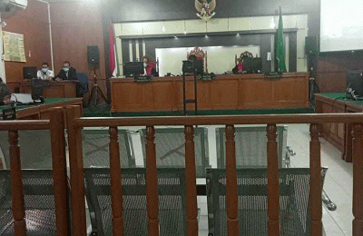 Vonis yang dibacakan oleh majelis hakim diketuai Dr Dahlan SH, MH tersebut sama persis dengan tuntutan yang diajukan oleh jaksa.