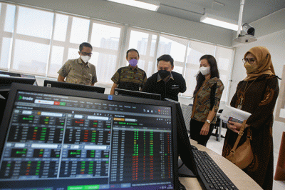 Peresmian Galeri Investasi di Gedung Binus University Bekasi, Kota Bekasi, Jawa Barat, Kamis (31/3/2022).