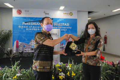 Peresmian Galeri Investasi di Gedung Binus University Bekasi, Kota Bekasi, Jawa Barat, Kamis (31/3/2022).