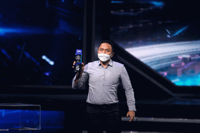 Vice President Bank Mandiri, Budi Prasetyo saat menerima penghargaan Digital Innovation Award (DIA) 2022.
