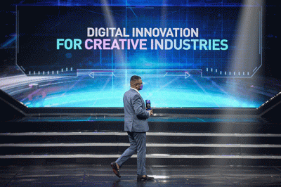 President Director of PT Hyppe Teknologi Indonesia, Magindran Marieappan saat menerima penghargaan Digital Innovation Award (DIA) 2022.
