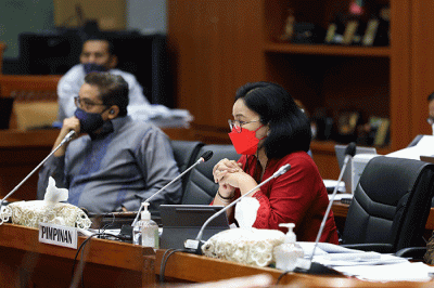 Bupati Wonogiri Joko Sutopo saat memberikan penjelasan kepada komisi X dalam rapat dengar pendapat (RDP) di Gedung Nusantara I.