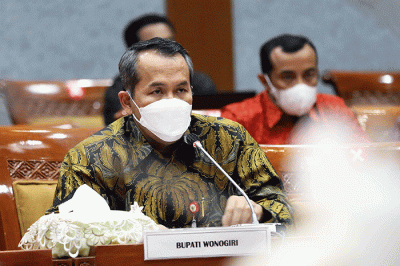 Bupati Wonogiri Joko Sutopo saat memberikan penjelasan kepada komisi X dalam rapat dengar pendapat (RDP) di Gedung Nusantara I.