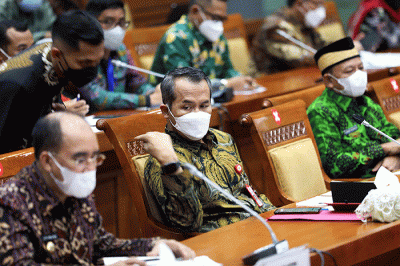 Bupati Wonogiri Joko Sutopo saat memberikan penjelasan kepada komisi X dalam rapat dengar pendapat (RDP) di Gedung Nusantara I.