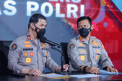 Penetapan Daftar Pencarian Orang (DPO) atas nama Putra Wibowo saat konferensi pers di Gedung Divisi Humas Polri, Jakarta Selatan, Senin (4/4/2022).