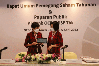 Rapat Umum Pemegang Saham Tahunan PT Bank OCBC NISP Tbk di Jakarta, Selasa (5/4/2022).