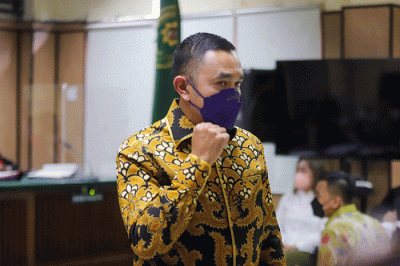 Pegiat media sosial Adam Deni saat menjalani sidang lanjutan terkait kasus dugaaan UU ITE di Pengadilan Negeri Jakarta Utara, Rabu (6/4/2022).