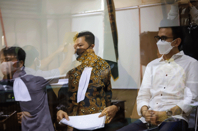 Pegiat media sosial Adam Deni saat menjalani sidang lanjutan terkait kasus dugaaan UU ITE di Pengadilan Negeri Jakarta Utara, Rabu (6/4/2022).