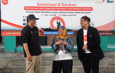Sosialisasi dan Edukasi Keuangan Flip secara daring dan luring di Kampung Dadap Tangerang, Banten, Rabu (6/4/2022).