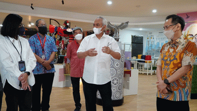 Program pembinaan YDBA yang dilakukan di 12 wilayah berdirinya cabang YDBA atau dikenal Lembaga Pengembangan Bisnis.