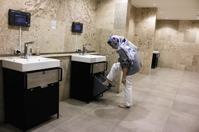 Serah terima hibah Kohler Rivletr Cabinet di Masjid Istiqlal, Jakarta, Jumat (8/4/2022).