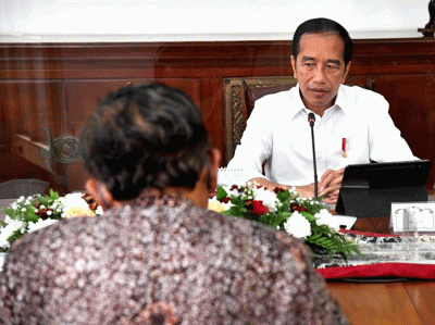 Presiden Joko Widodo memimpin rapat terbatas yang membahas tentang persiapan pemilihan umum (pemilu) dan pemilihan kepala daerah serentak tahun 2024.