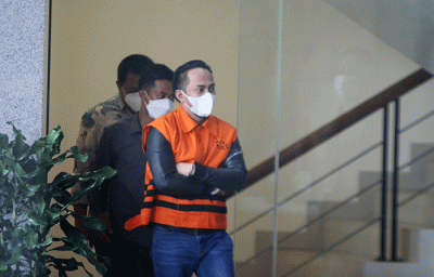 Bupati nonaktif Penajam Paser Utara, Abdul Gafur Mas’ud usai menjalani pemeriksaan lanjutan di Gedung Merah Putih KPK, Jakarta, Selasa (12/4/2022).