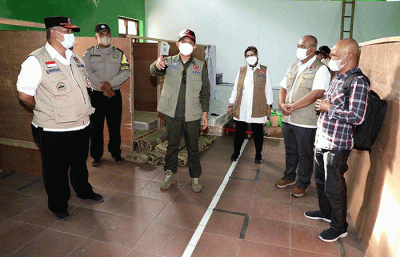 Kepala Badan Nasional Penanggulangan Bencana Letjen TNI Suharyanto, meninjau beberapa titik lokasi di Desa Balerante, Kecamatan Kemalang, Kabupaten Klaten.