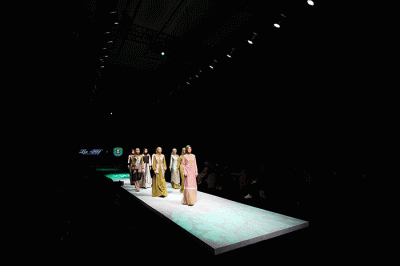 Indonesia Fashion Week 2022 di Jakarta, Rabu, (13/4/2022).