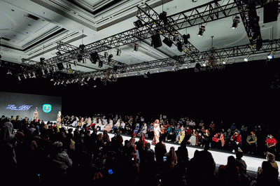 Indonesia Fashion Week 2022 di Jakarta, Rabu, (13/4/2022).
