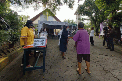 Acara ini selain rutin tiap Kamis, juga dalam rangka perayaan Paskah 2022 untuk mewujudkan perintah Yesus Kristus.